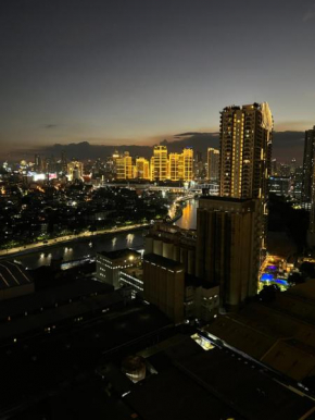 Near Bgc 1Br Wi-Fi Netflix balcony skyline